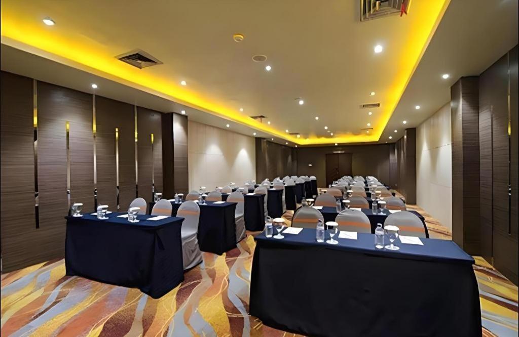 בנג'ארמאסין Aria Barito Hotel מראה חיצוני תמונה