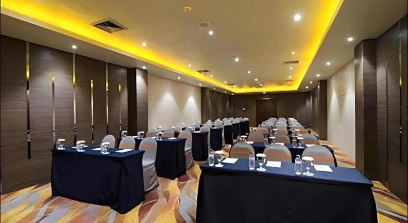 בנג'ארמאסין Aria Barito Hotel מראה חיצוני תמונה