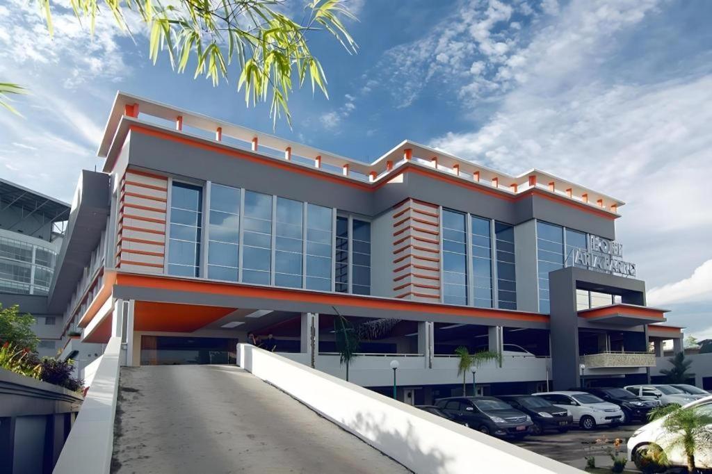בנג'ארמאסין Aria Barito Hotel מראה חיצוני תמונה